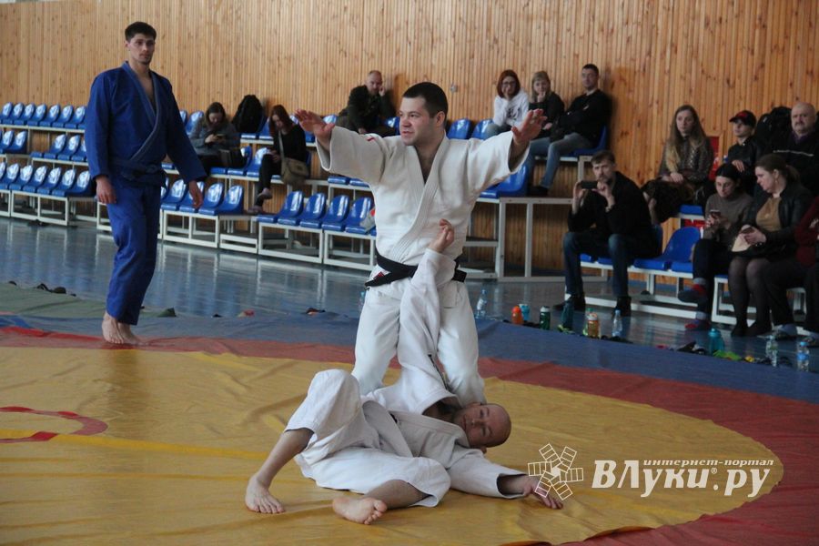 Сергей Фомин провёл мастер-классс для великолукских дзюдоистов (ФОТО)