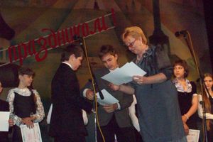 Великолукская школа № 2 торжественно подвела итоги года 