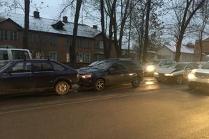 В Великих Луках произошло тройное ДТП (фото)