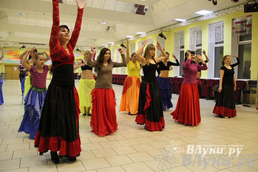 В великих Луках выступил московский коллектив фламенко