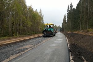 В Опочецком районе продолжаются работы по реконструкцию автомобильной дороги (ФОТО)