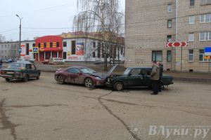 ДТП на проспекте Октябрьский (ФОТО)