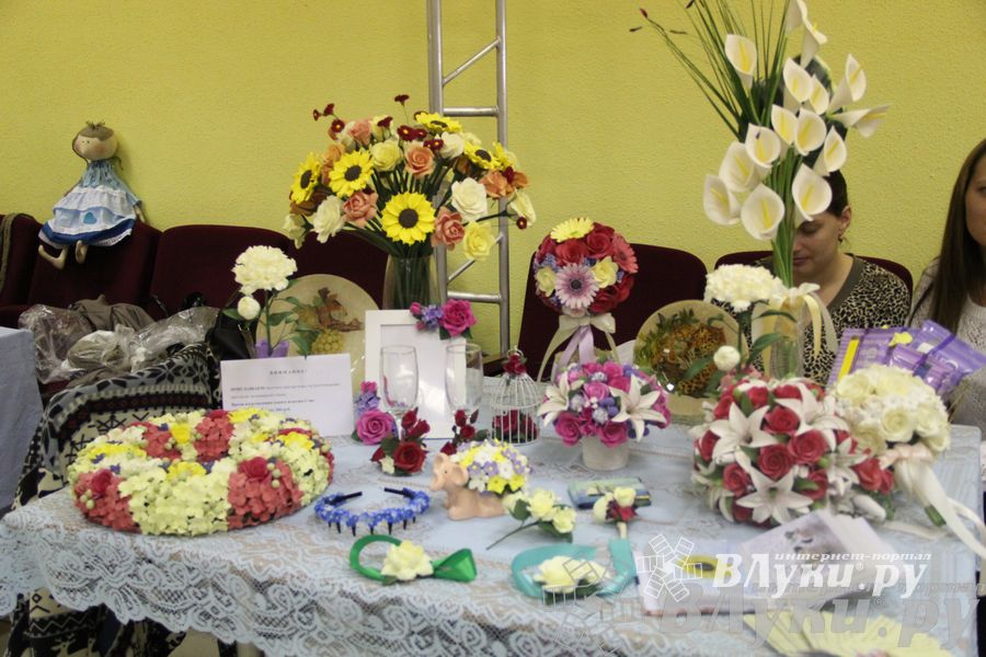 Выставка-ярмарка  «Волшебный сундучок»