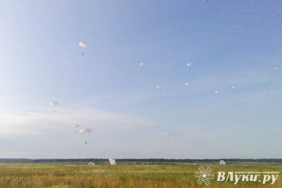 Псковские десантники принимают участие в состязаниях ВДВ «Десантный взвод» под Рязанью (фото)