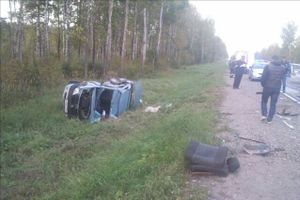 Один человек погиб и четверо пострадали в тройном ДТП в Псковском районе (фото)