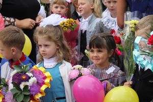 Школа №12 встретила День знаний (фото)