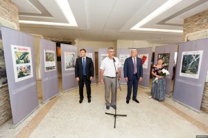 В Псковском музее-заповеднике открылась выставка антифашистских плакатов и боевых листов, нарисованных в блокадном Ленинграде (фото)