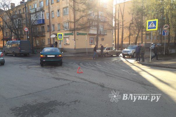 В Великих Луках произошло ДТП