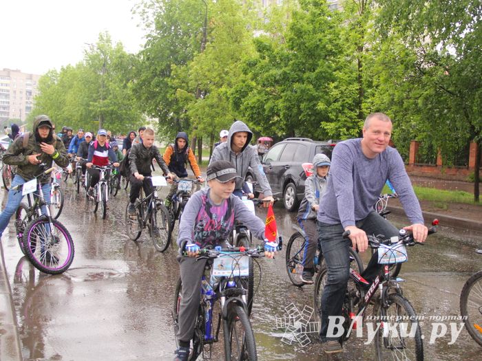 Зигзаг здоровья выполнили великолукские велосипедисты (ФОТО)