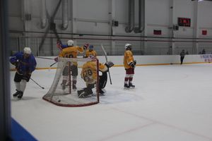 Великолукские хоккейные клубы провели матч в рамках чемпионата города (ФОТО)
