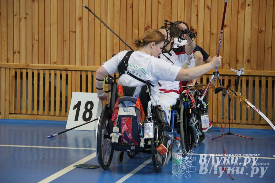 В Великих Луках стартовали всероссийские соревнования лучников (фото)