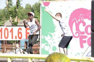 Яркие эмоции «ColorFest» в Великих Луках (ФОТО)