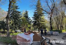 В сквере Пушкина появились новые дорожки (ФОТО)