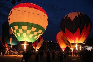 Ночным свечением аэростатов завершилась 24-я Международная встреча воздухоплавателей (ФОТО)