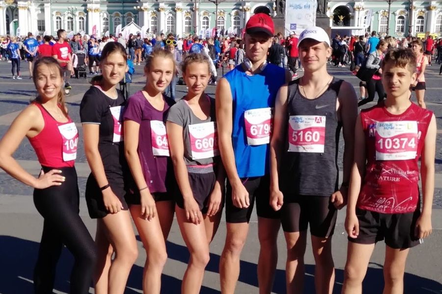 Великолучане приняли участие в ХХХ Международном марафоне «Белые ночи» (ФОТО)