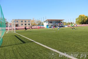 В Великих Луках завершился открытый турнир по футболу памяти М. Ф. Хренова (фото)