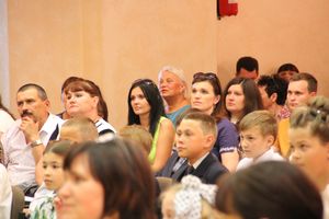 В школе №13 чествовали вчерашних учеников начальной школы (ФОТО)