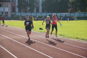В Великих Луках проходят соревнования «Шиповка юных» (ФОТО)