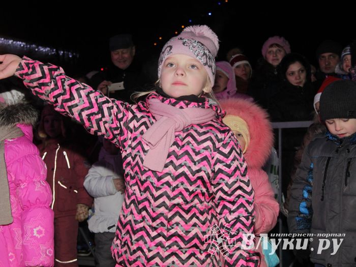 Великие Луки к встрече Нового года готовы (ФОТО)