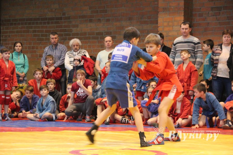 В Великих Луках прошли соревнования, посвященные памяти героев 6-й роты (ФОТО)