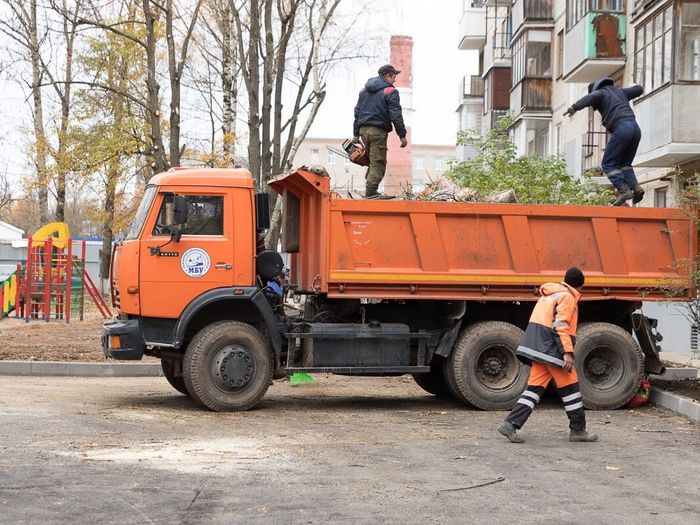 Михаил Ведерников ходил по дворам (ФОТО)