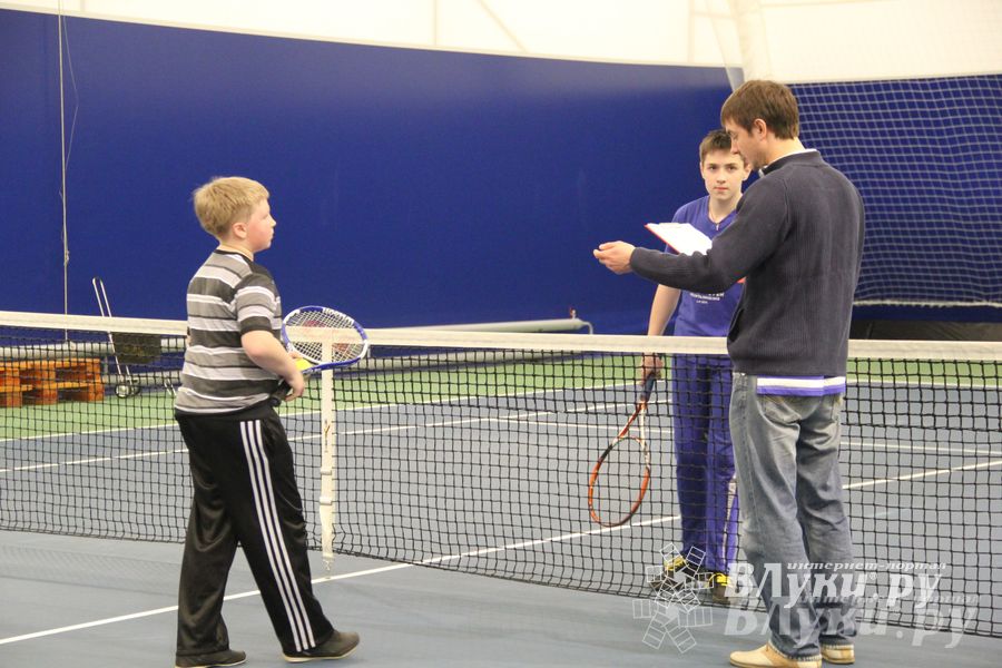 В СК «Ника» проходит открытый городской турнир по большому теннису (фото)