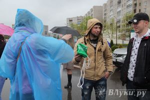 В Великих Луках прошла «Весенняя автоярмарка Великие Луки — 2015» (фото)