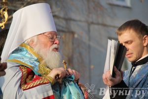 У храма святителя Тихона теперь есть освященные кресты