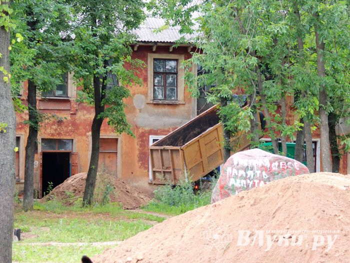 Старый камень останется в обновлённом сквере (ФОТО)