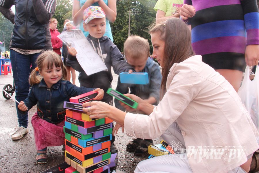 Tele2 поздравила великолучан с Днем рождения любимого города (фото)