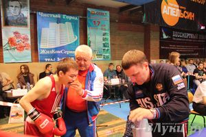 В Великих Луках состоялась матчевая встреча по боксу