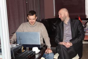 Компания "МТС" поздравляет всех своих клиентов и информационных партнеров с наступающим Новым Годом и Рождеством!