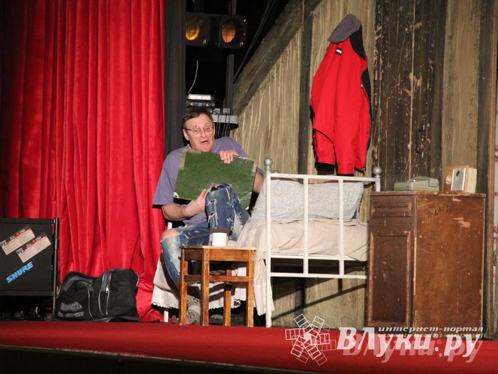 Народные артисты России выступили в Великих Луках (фото)