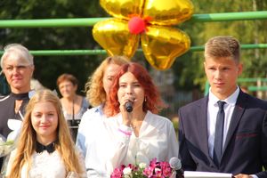 1 сентября в школах Великих Лук прошли Торжественные линейки (ФОТО)