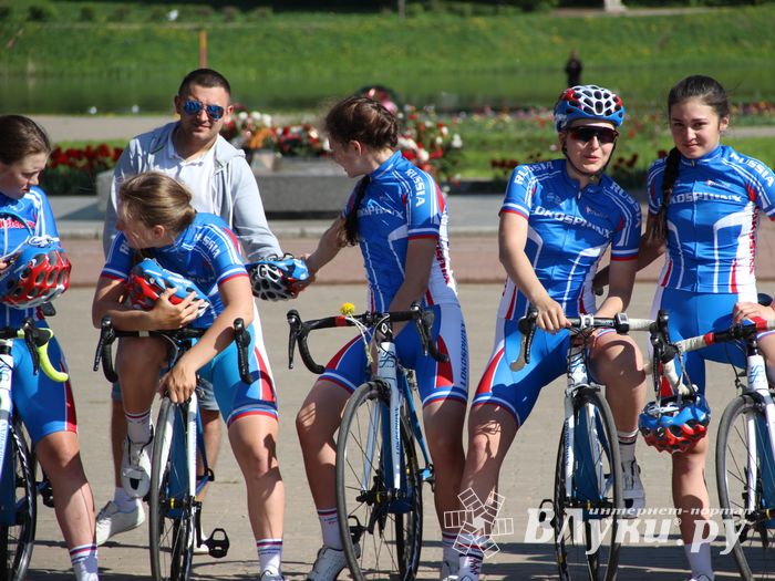 В Великих Луках чествовали лучших велосипедистов (ФОТО)