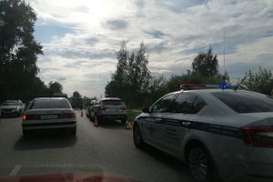 Из-за ДТП на улице Дружбы частично затруднено движение (ФОТО)