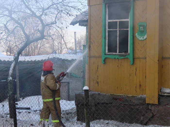 В результате пожара в Невеле погиб мужчина (фото + видео)