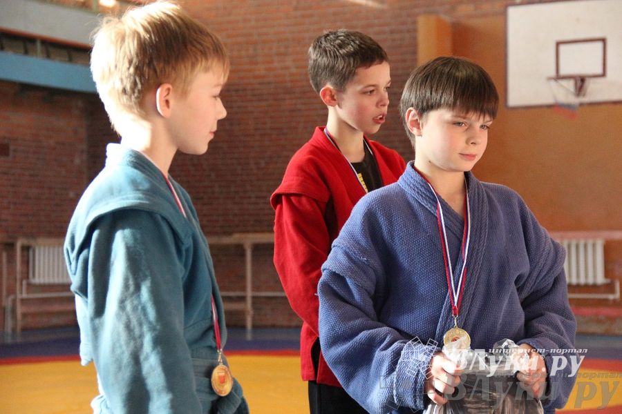 состоялось Открытое первенство города Великие Луки по борьбе самбо