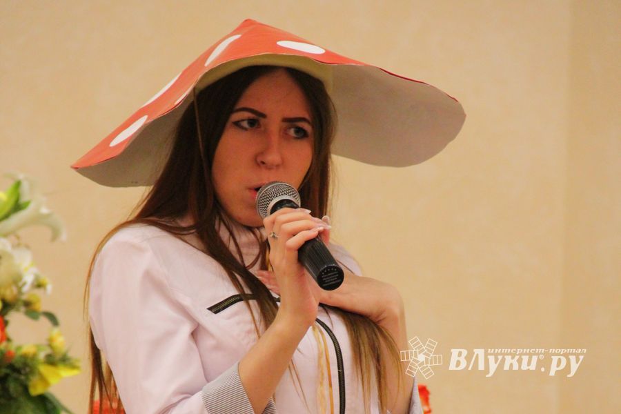 В школу №13 Великих Лук приходила осенняя сказка (ФОТО)