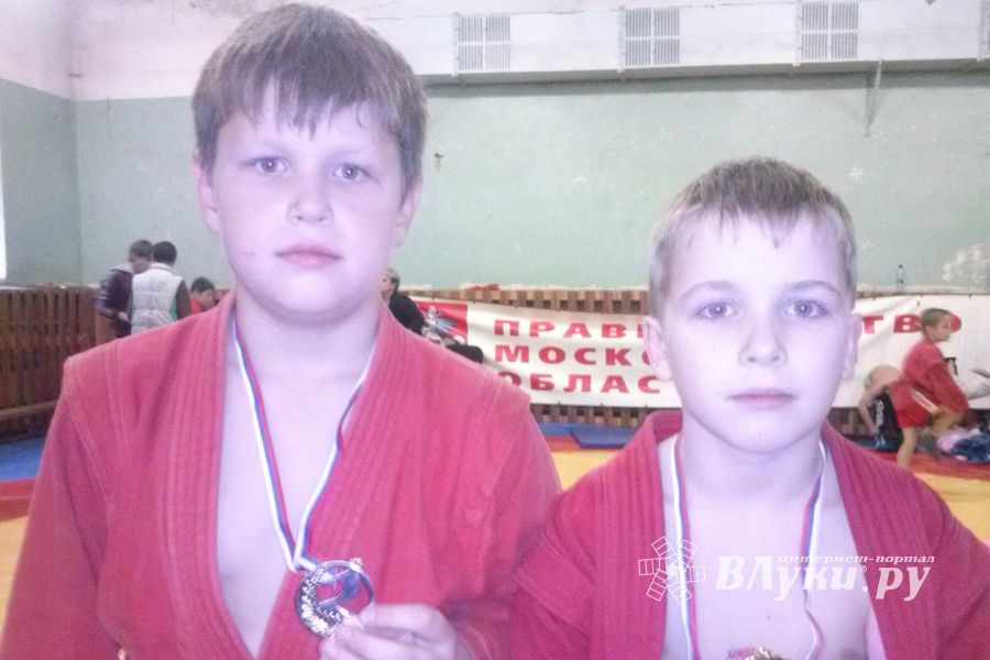 Великолукские самбисты привезли золото и серебро (фото)