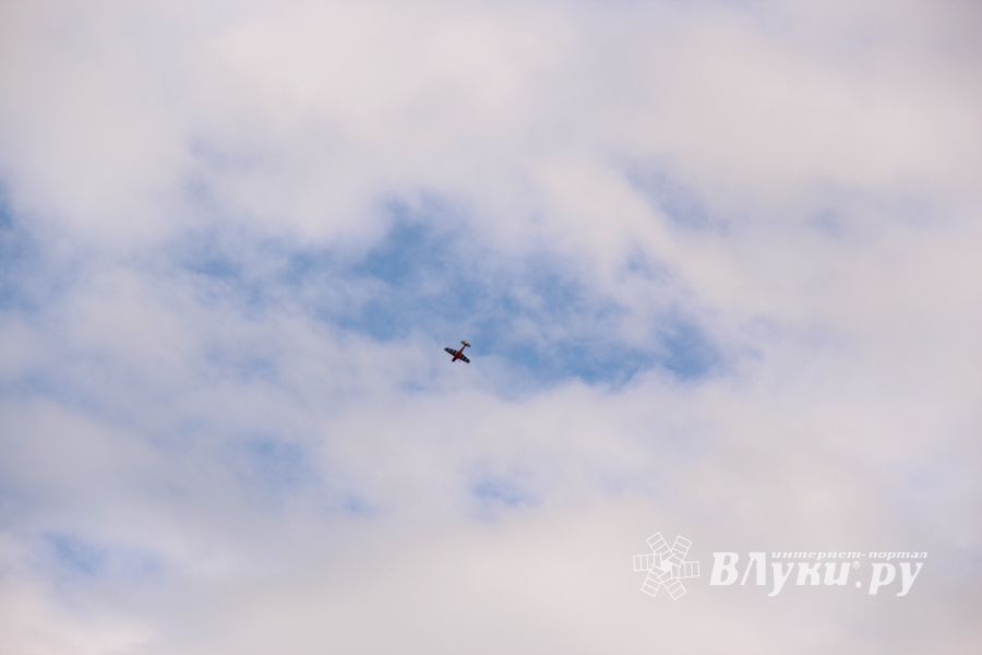 В Великих Луках проходит 7-й Фестиваль авиамодельного спорта (ФОТО)