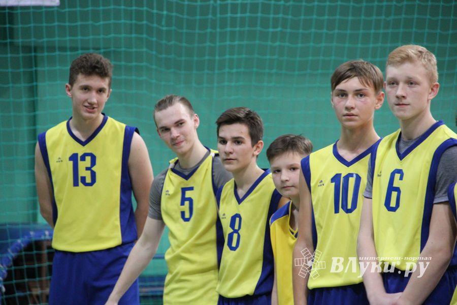 Лицеисты стали абсолютными чемпионами школьной баскетбольной лиги Великих Лук (ФОТО)