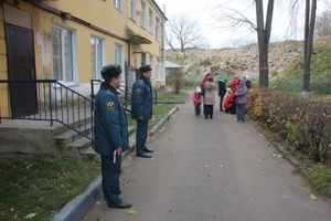 В здании службы социальной реабилитации несовершеннолетних прошла учебная эвакуация (ФОТО)