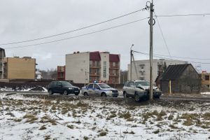 ДТП в Великих Луках: врезался в столб, огорчился и ушёл (ФОТО)