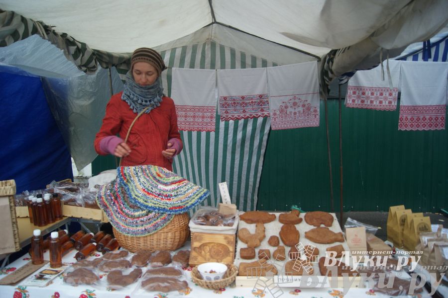 ​Универсальная торговая ярмарка «Осень – 2014» состоялась  в Великих Луках
