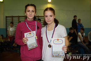 В Великих Луках прошли соревнования по легкой атлетике (фото)