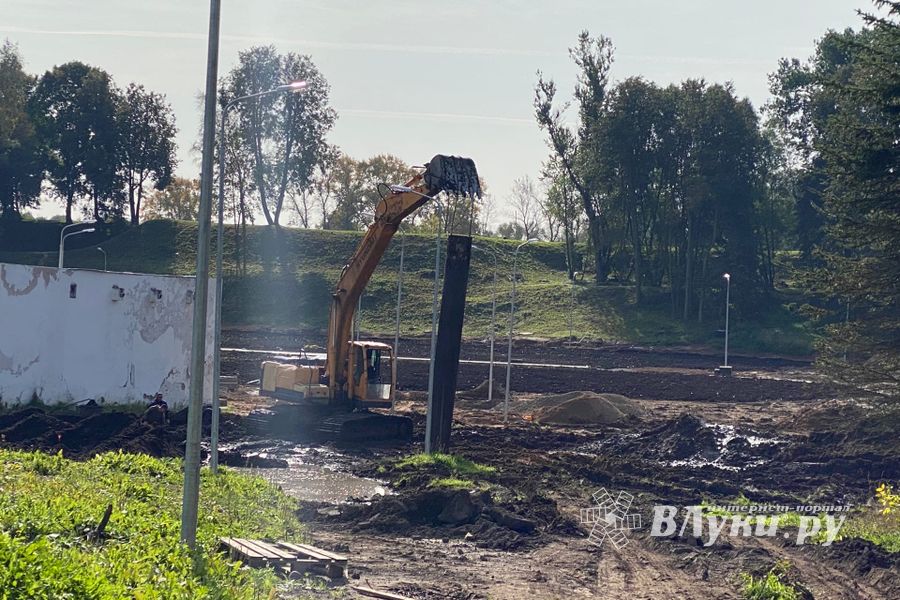 Новости со стройплощадки в Петровском парке (ФОТО)