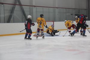 ХК «Экспресс» разгромил «Юниоров» (ФОТО)