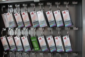 Что подарить на 23 февраля (ФОТО + ВИДЕО)