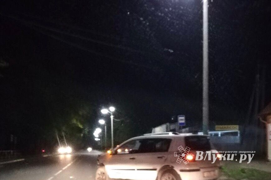 В Великих Луках произошло ДТП (ФОТО)